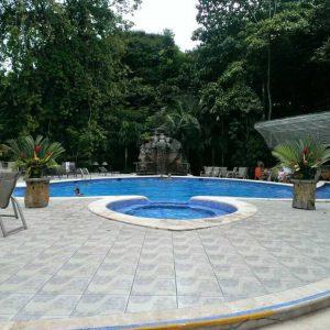 N7-01 · Piscinas en hoteles, campings y turismo rural